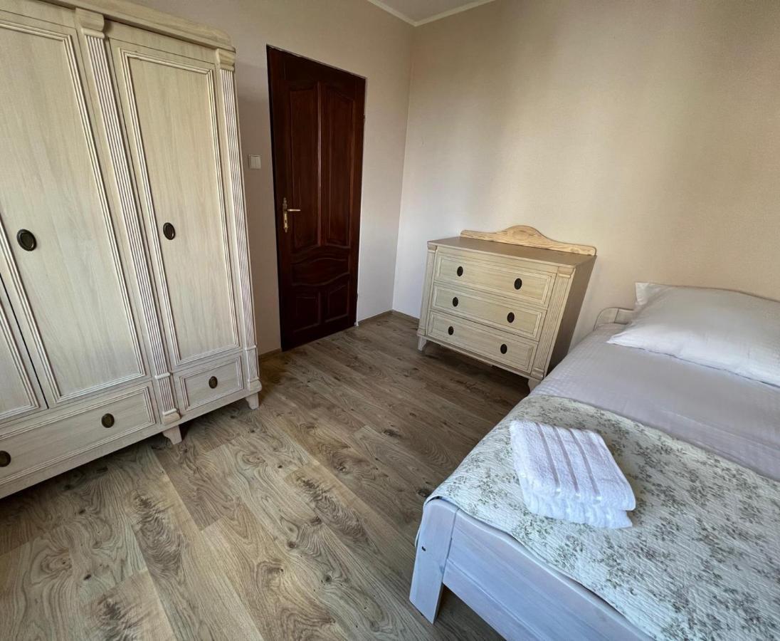 Cozy Close To & Airport Gdansk
